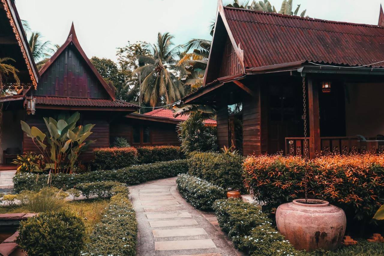 Leeloo Paradise Khanom Exterior photo