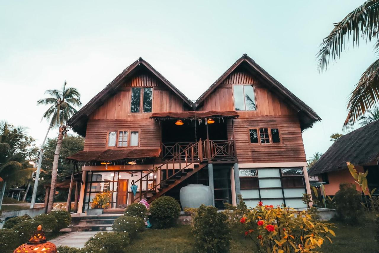 Leeloo Paradise Khanom Exterior photo