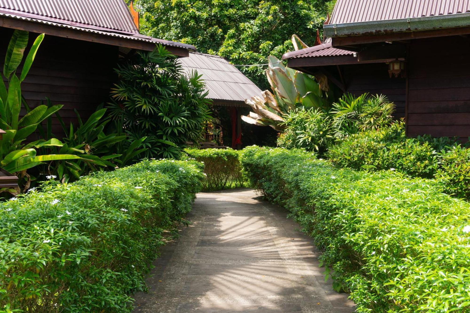 Leeloo Paradise Khanom Exterior photo